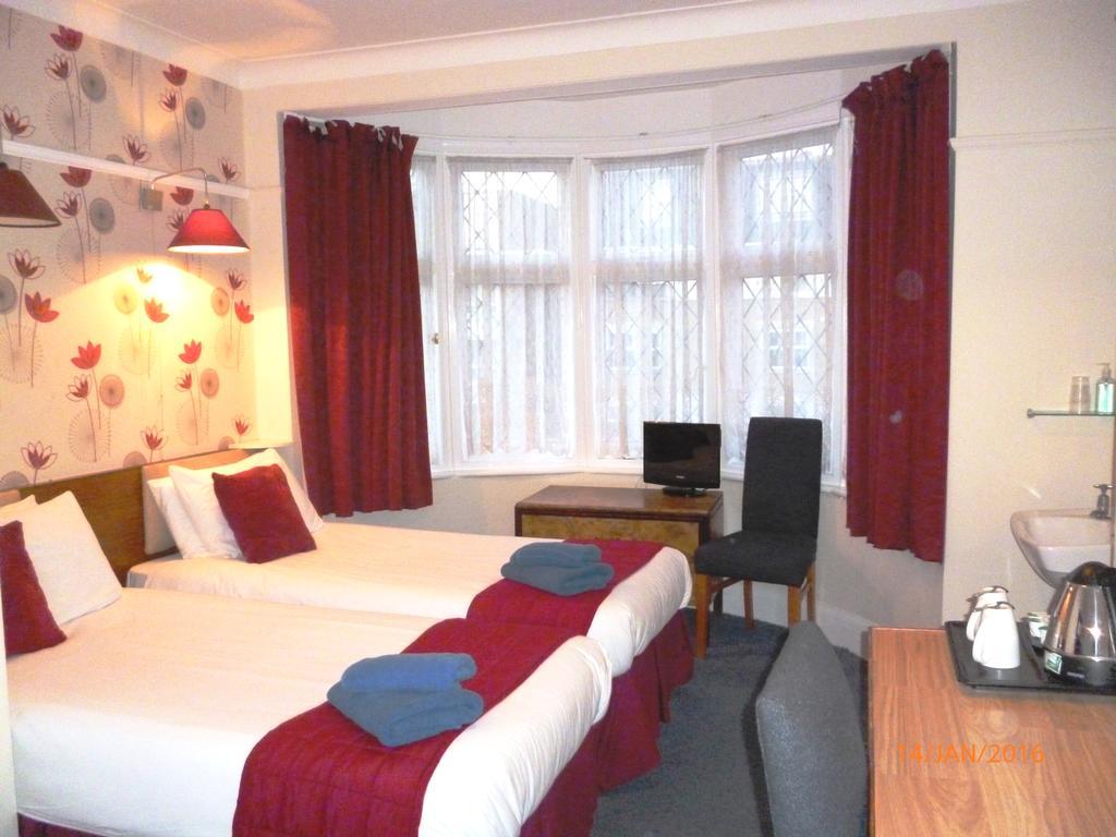 Grange Lodge Hotel - B&B London Room photo